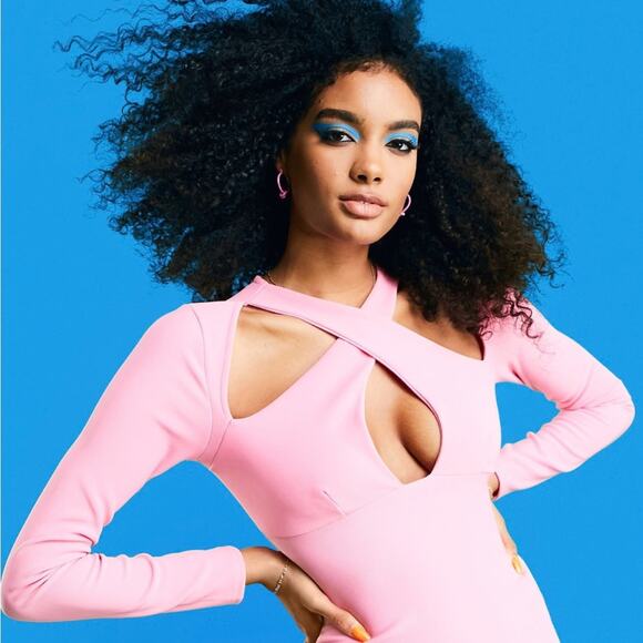 Woman’s ASOS DESIGN cross front mini dress in bubblegum pink Size 4 - Picture 3 of 8